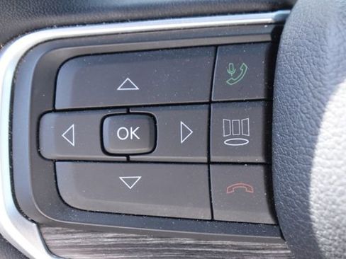 Used 2023 Jeep Wagoneer L Series II AWD/4WD image 25