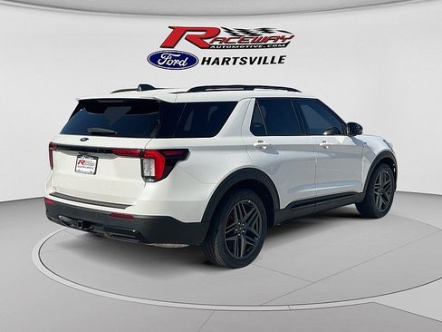 New 2026 Ford Explorer ST-Line w/ ST-Line Street Pack RWD image 5