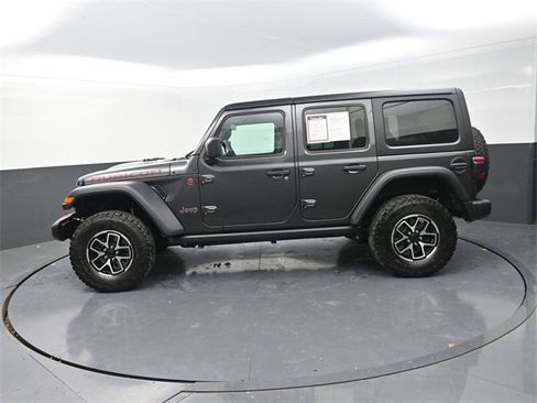 Used 2024 Jeep Wrangler Unlimited Rubicon w/ Convenience Group image 4