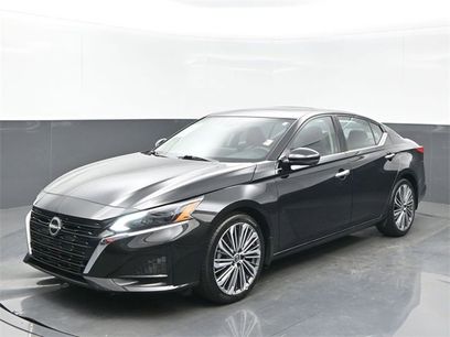 Certified 2025 Nissan Altima 2.5 SL