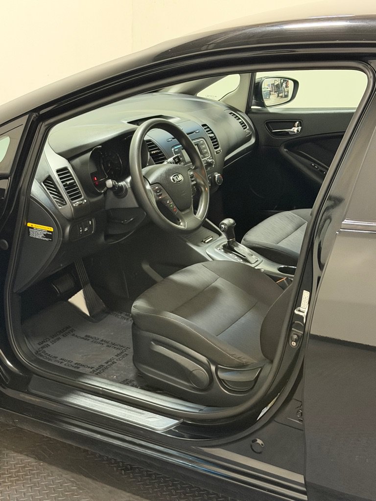 Used 2016 Kia Forte LX FWD image 7
