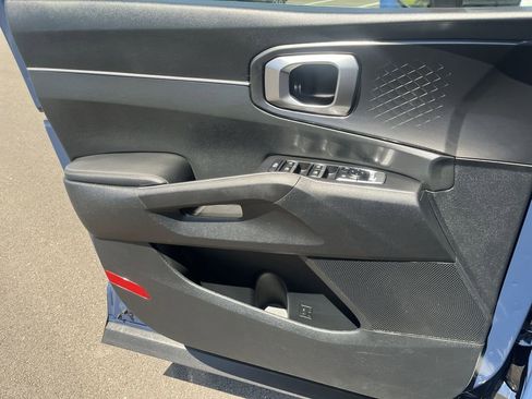 Used 2025 Kia Sorento EX w/ Panoramic Sunroof Package FWD image 13