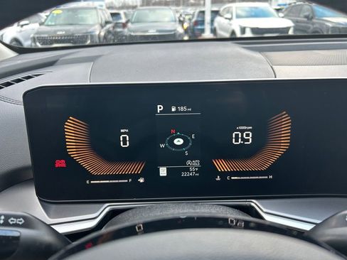 Used 2024 Kia Sorento S image 11