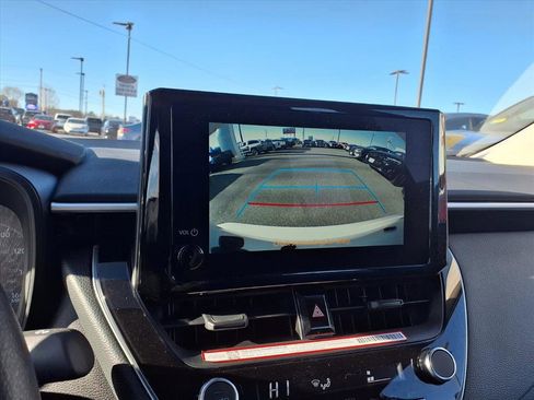 Used 2025 Toyota Corolla LE image 10