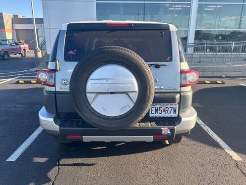 Used 2012 Toyota FJ Cruiser 2WD image 8