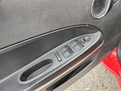 Used 2011 Chevrolet HHR LT image 19