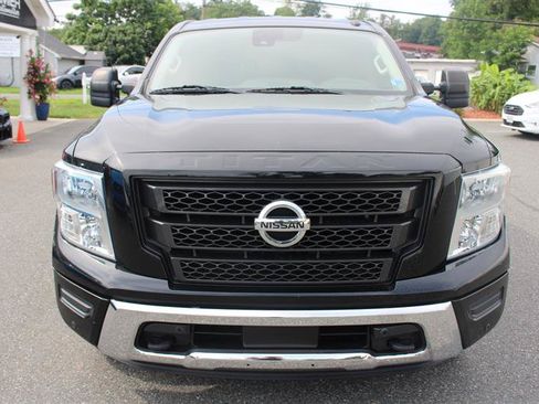 Used 2020 Nissan Titan SV w/ SV Convenience Package AWD/4WD image 3