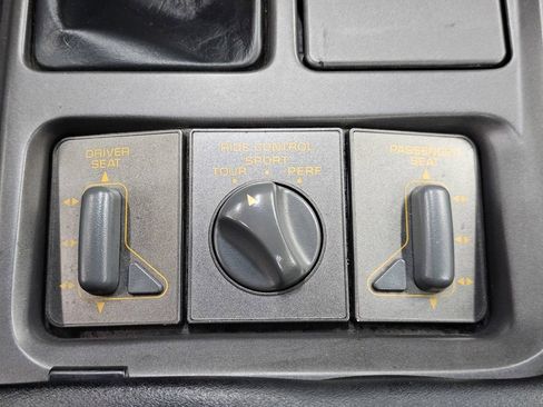 Used 1991 Chevrolet Corvette Coupe RWD image 18