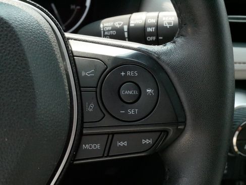 Used 2025 Toyota RAV4 XLE Premium w/ Weather Package AWD/4WD image 25