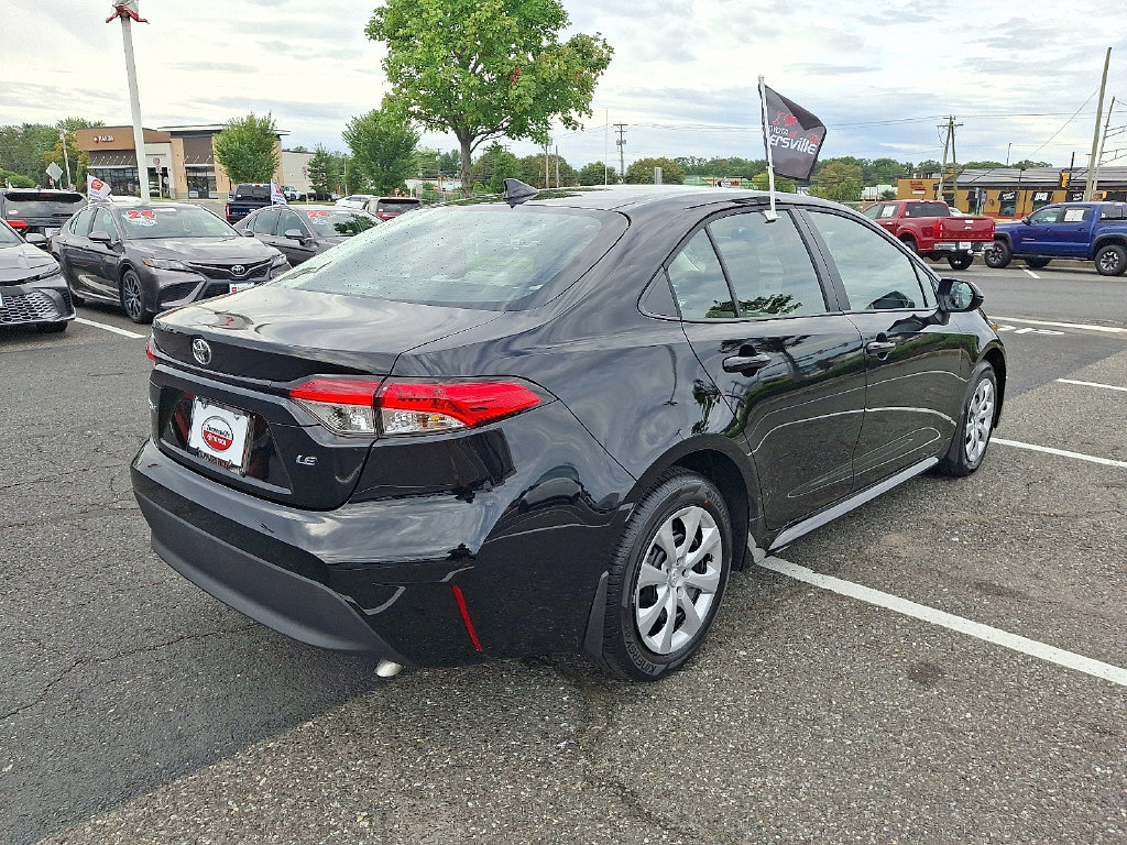 Used 2026 Toyota Corolla LE FWD image 6