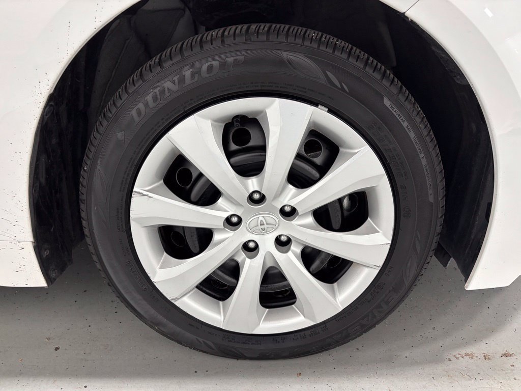 Used 2025 Toyota Corolla LE FWD image 60