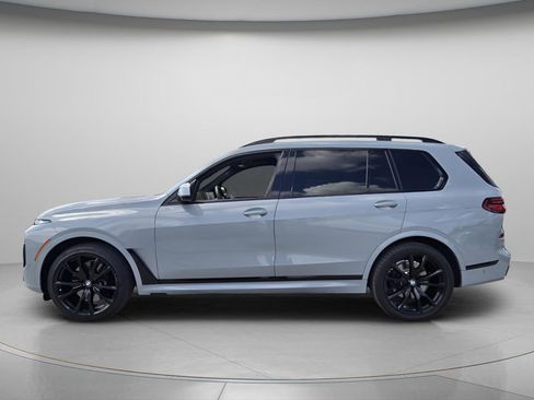 Used 2023 BMW X7 xDrive40i w/ M Sport Package AWD/4WD image 3