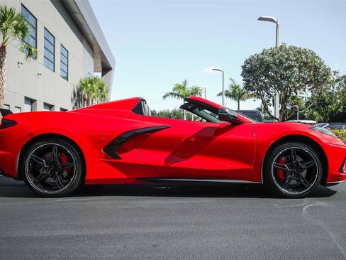 Used 2020 Chevrolet Corvette Stingray Preferred Conv w/ 2LT Preferred Equipment Group image 2