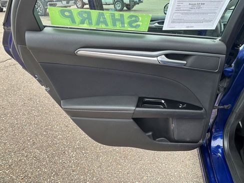 Used 2015 Ford Fusion SE FWD image 13