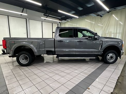 Used 2023 Ford F350 XLT image 5