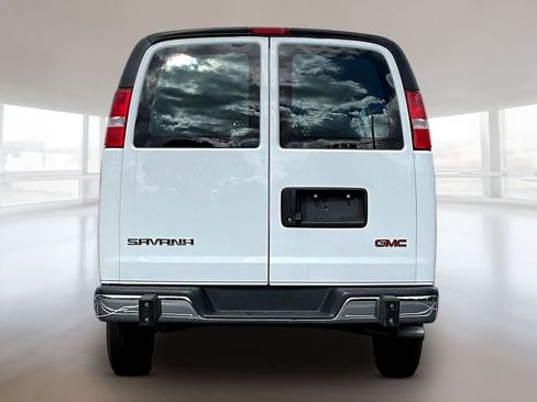 Used 2024 GMC Savana 2500 w/ Driver Convenience Package RWD image 5