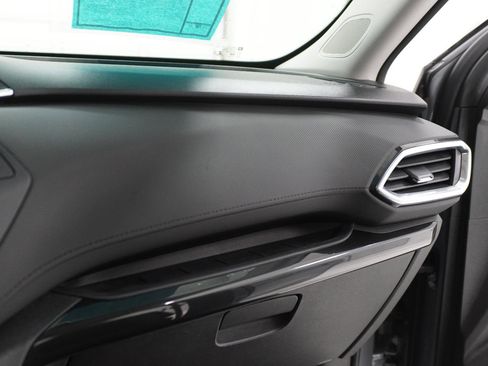 Used 2023 Chevrolet TrailBlazer LT FWD image 29