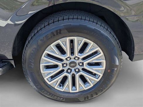 New 2026 Ford Expedition Platinum AWD/4WD image 10