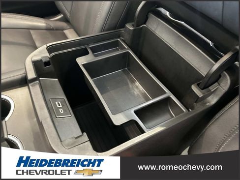 Certified 2024 Chevrolet Tahoe LT w/ LT Signature Package image 33