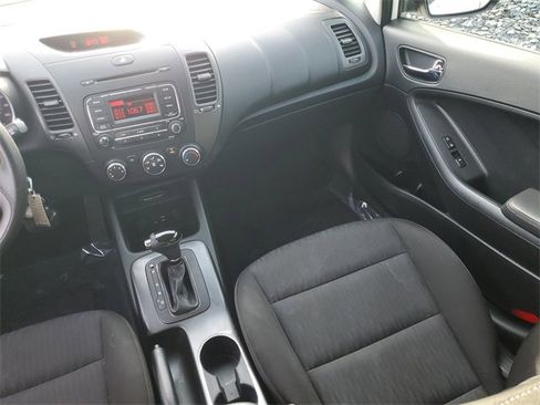 Used 2016 Kia Forte LX image 15