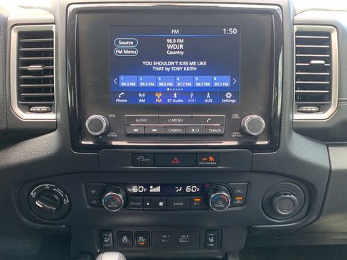 Used 2023 Nissan Frontier SV w/ SV Convenience Package AWD/4WD image 15