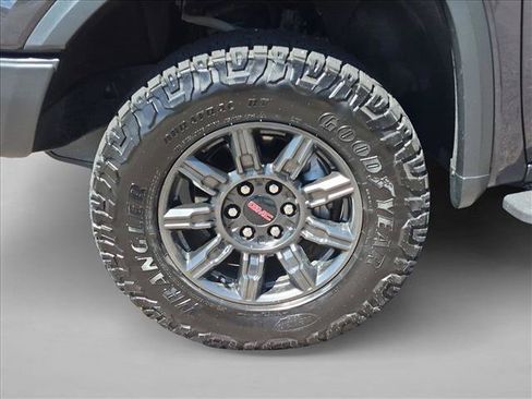 Used 2024 GMC Sierra 1500 AT4X AWD/4WD image 25