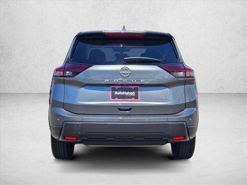 Used 2025 Nissan Rogue SV AWD/4WD image 7