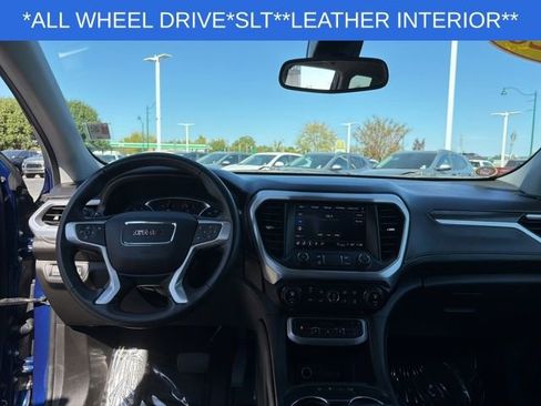 Used 2023 GMC Acadia SLT image 19