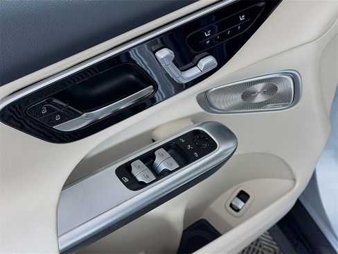 New 2026 Mercedes-Benz GLC 300 4MATIC image 21