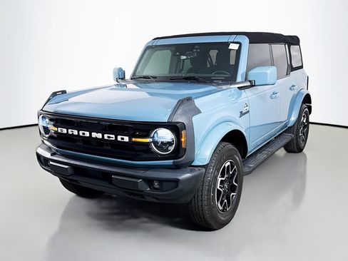 Used 2023 Ford Bronco Outer Banks AWD/4WD image 4