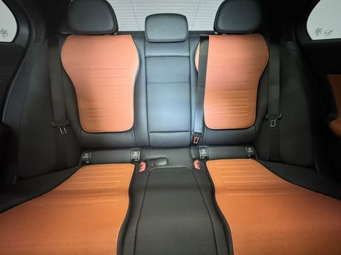 Used 2023 Mercedes-Benz C 300 Sedan image 7