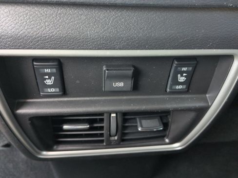 Used 2016 Nissan Murano Platinum w/ Platinum Technology Package FWD image 16