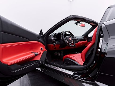 Used 2018 Ferrari 488 Spider RWD image 51