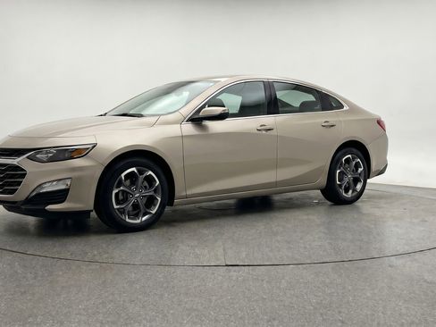 Used 2024 Chevrolet Malibu LT FWD image 3