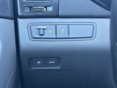Used 2013 Hyundai Sonata Limited w/ Panoramic Sunroof Pkg FWD image 29