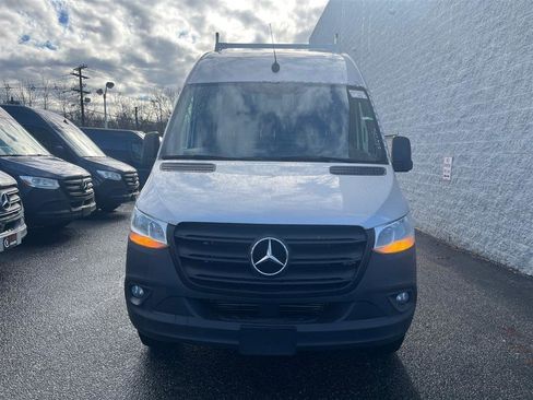 Used 2023 Mercedes-Benz Sprinter 2500 image 2