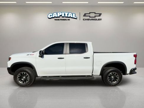 Used 2025 Chevrolet Silverado 1500 ZR2 w/ Technology Package image 2