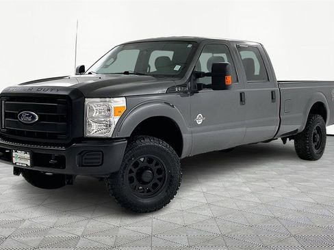 Used 2015 Ford F250 XL w/ Power Equipment Group image 3