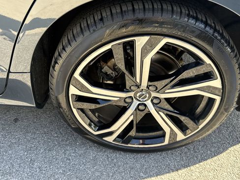 Used 2023 Volvo S60 B5 Plus w/ Climate Package image 32