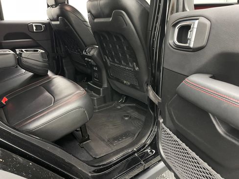 Used 2023 Jeep Wrangler Unlimited Rubicon w/ Xtreme 35 Tire Package AWD/4WD image 40