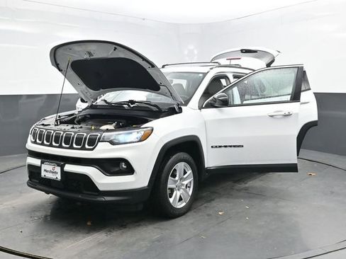 Used 2022 Jeep Compass Latitude image 44