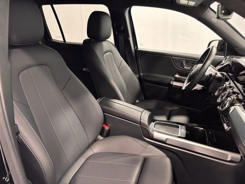 Certified 2025 Mercedes-Benz GLB 250 4MATIC image 19