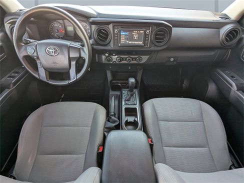 Used 2016 Toyota Tacoma SR image 13