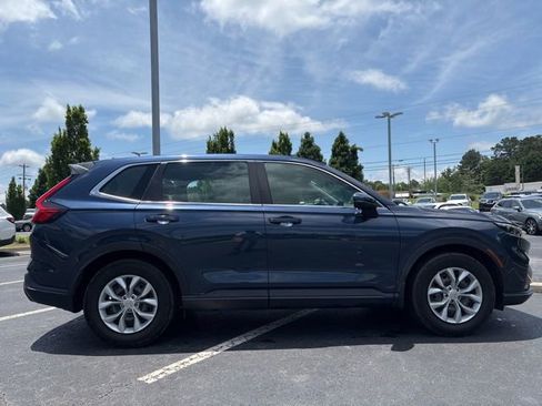 Used 2023 Honda CR-V LX image 4
