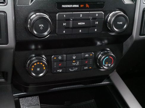 Used 2020 Ford F150 XLT w/ Equipment Group 302A Luxury AWD/4WD image 23