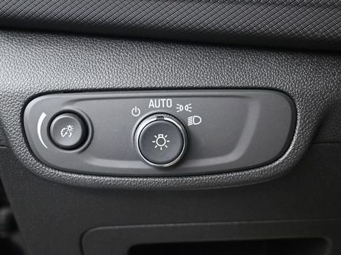 Used 2025 Chevrolet TrailBlazer LT AWD/4WD image 8