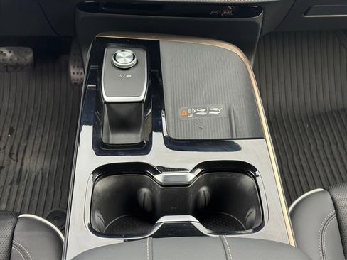 Used 2025 Buick Enclave Avenir w/ Super Cruise Package image 11