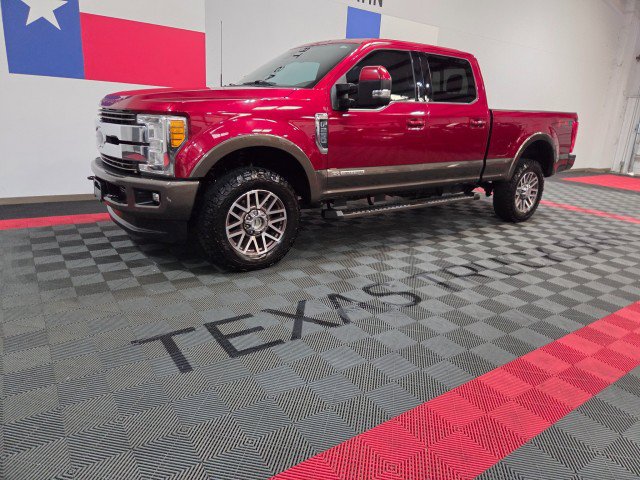 Used 2017 Ford F250 King Ranch w/ FX4 Off-Road Package AWD/4WD image 2