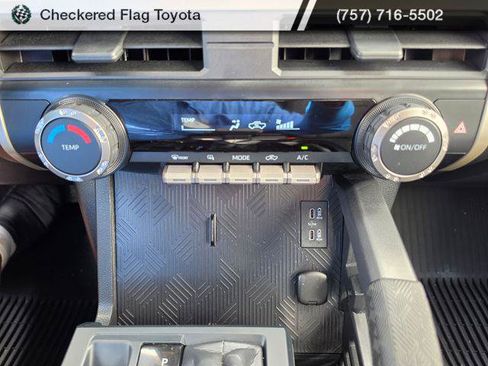 Certified 2025 Toyota Tacoma SR5 AWD/4WD image 23