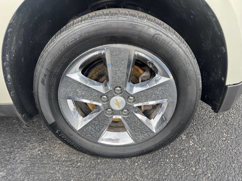 Used 2015 Chevrolet Equinox LT w/ Chrome Appearance Package image 3